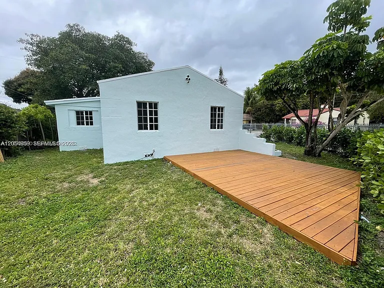 6344 NW Miami Pl — Photo 23
