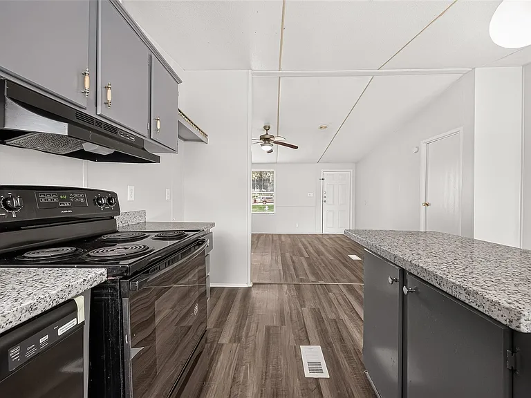 20306 Mountaindale Dr — Photo 12