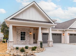 107 Alpine Dr, Clinton, TN 37716