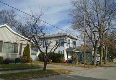 3rd image of 232 Tiffin St