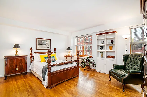 Sold by Compass | media 26