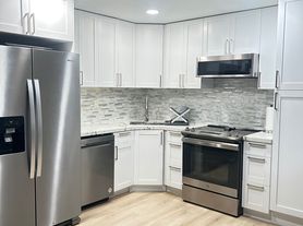 1903 Bermuda Cir