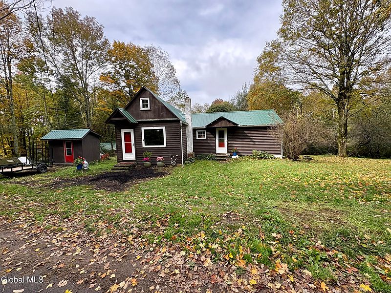 3rd image of 335 Hill Road