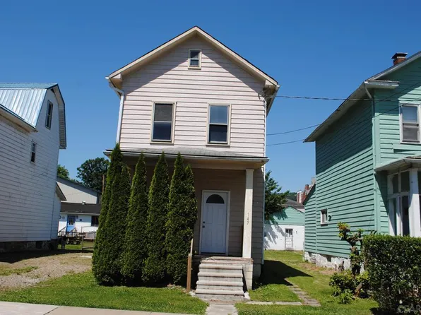 147 D St, Johnstown, PA 15906