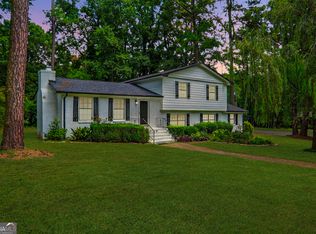 1236 Country Pine Dr, Ellenwood, GA 30294