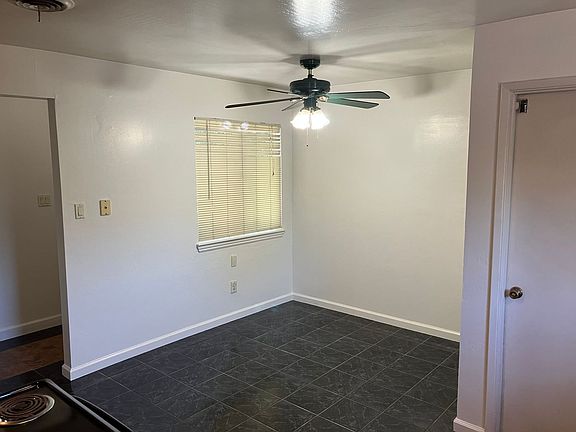 3rd image of 859 Redbird Dr