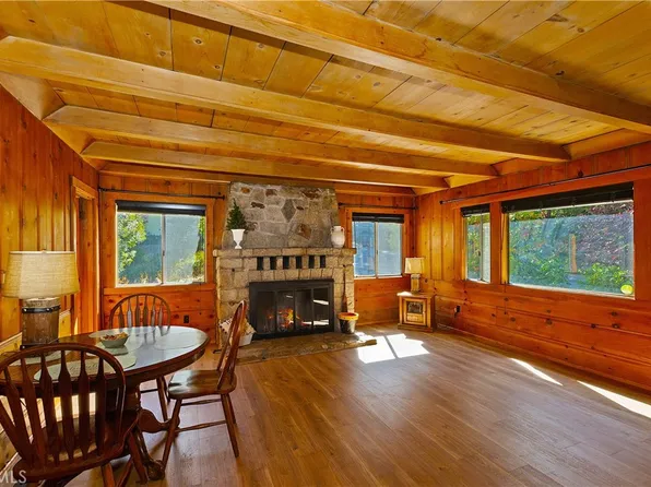 863 Oak Rd, Skyforest, CA 92385