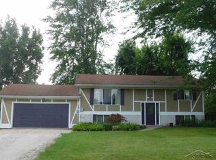 10277 Tittabawassee Rd, Freeland, MI 48623