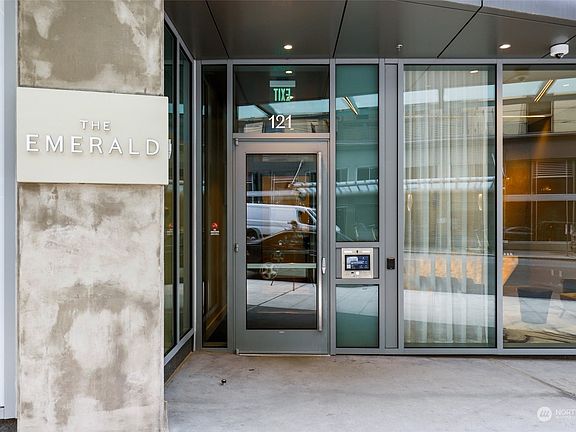 3rd image of 121 Stewart Street #2604