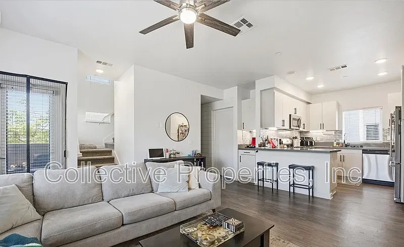 3 bed, 3.0 bath, 1478 sqft, $3,200 — Photo 1
