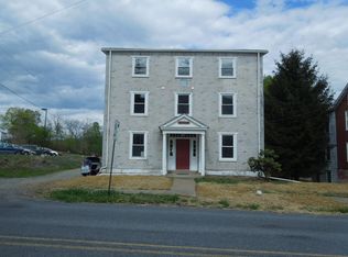 5993 Kings Hwy S APT 4, Zionsville, PA 18092