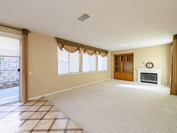 5th image of 883 Holladay Way
