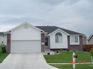 2201 Wesley Dr, Lincoln, NE 68512