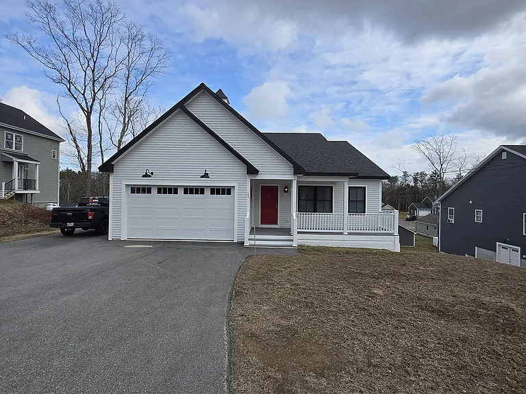 21 Juniper St — Photo 2