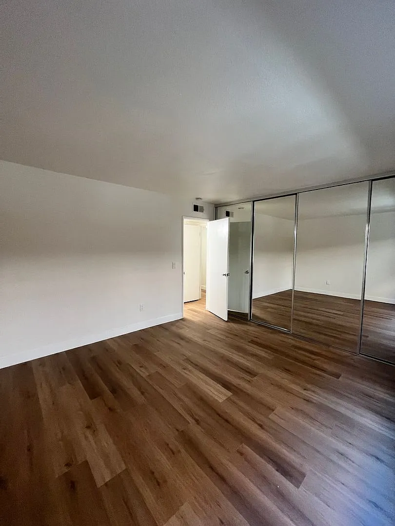 Huntington Beach 1 bed 1 bath Now Available — Photo 3