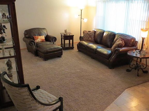 2nd image of 6870 Lockwood Blvd