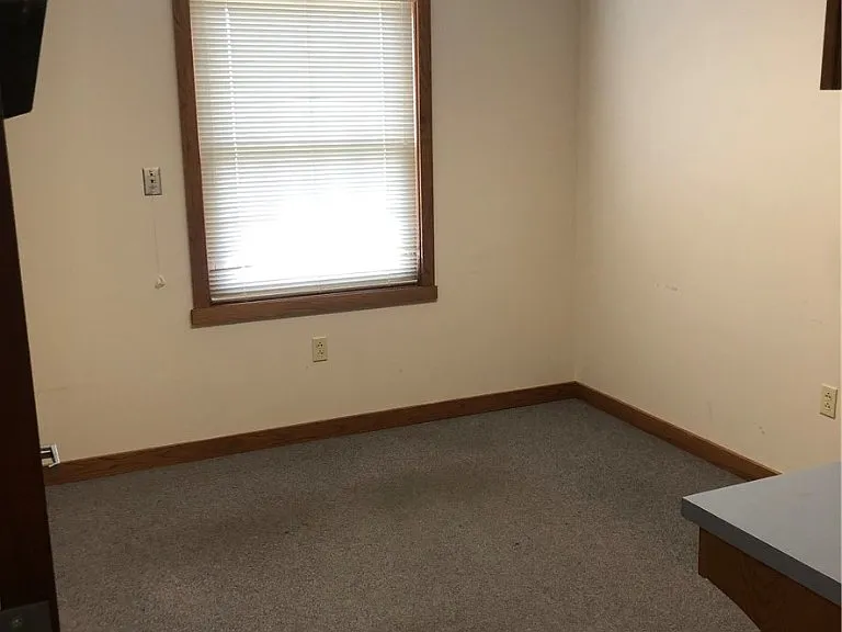 1599 N Hermitage Rd — Photo 17