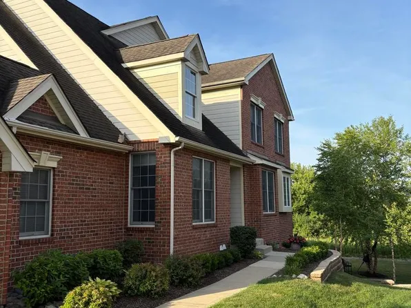 17 Harborside Way, Hawthorn Woods, IL 60047