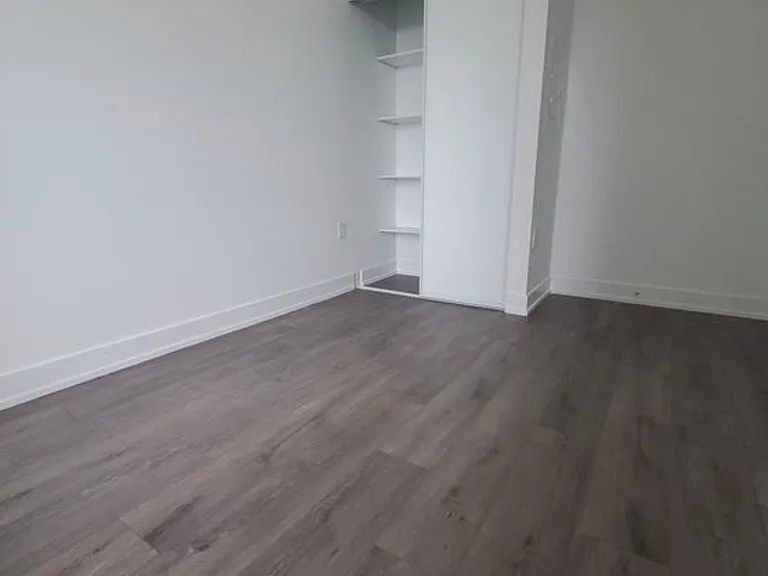 575 Bloor St E #3505 — Photo 2