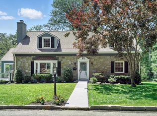 3 Medford Ln, Scarsdale, NY 10583