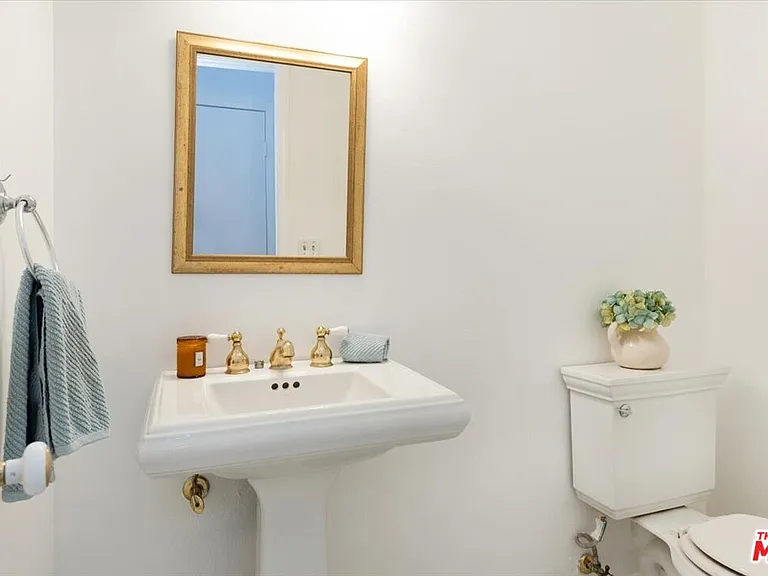 844 Magnolia Ave #14 — Photo 14