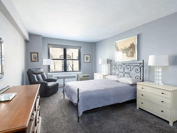 4th image of 1025 5th Ave #4ES