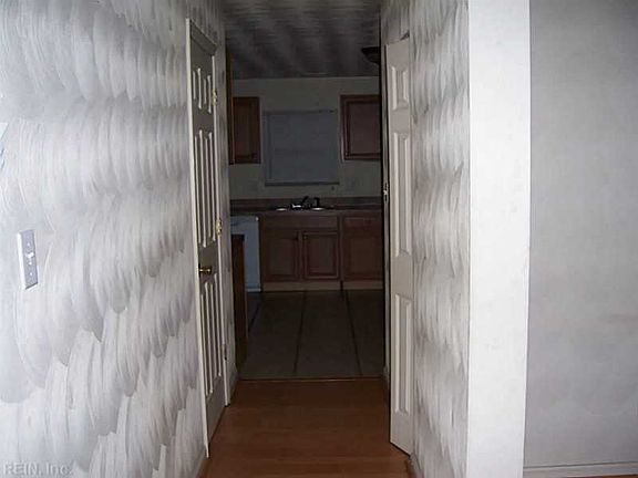 3rd image of 45 Farragut St