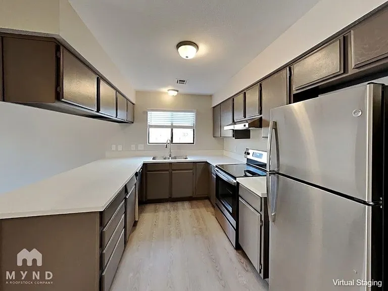 261 Queen Marie Ct — Photo 5