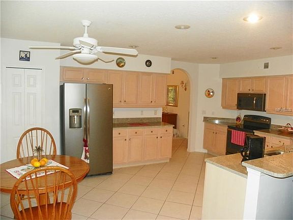 3rd image of 4207 Preserve Pl