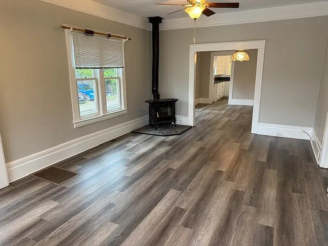 300 Brown St — Photo 3