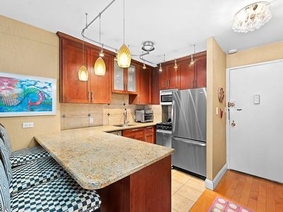 251 E 51st St APT 8H, Manhattan, NY, 10022