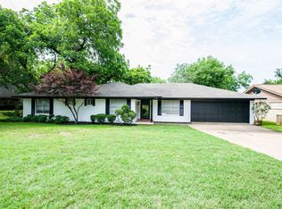 1704 Powell Dr, Arlington, TX 76013