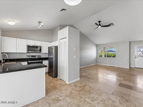 7522 W HIGHLAND Avenue, Phoenix, AZ 85033
