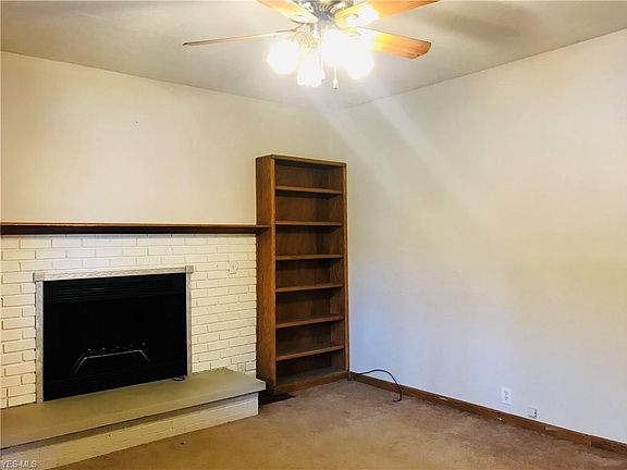 2nd image of 120 Medina St