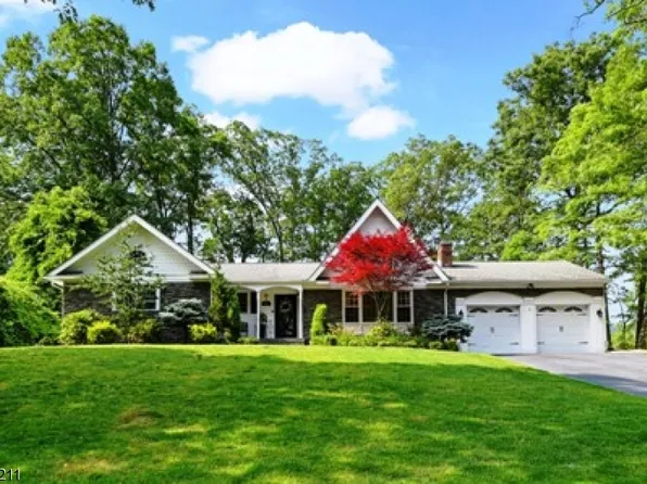 363 Short Dr, Mountainside Boro, NJ 07092