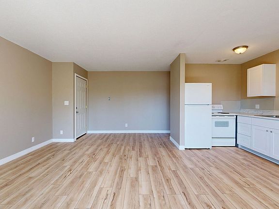 4th image of 212 N Roosevelt St #14