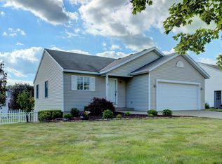 3079 Winter Ridge Dr, Holland, MI 49424