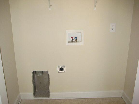 4th image of 15 Rolling River Way