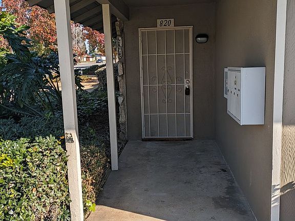 3rd image of 822 Bonita Ave
