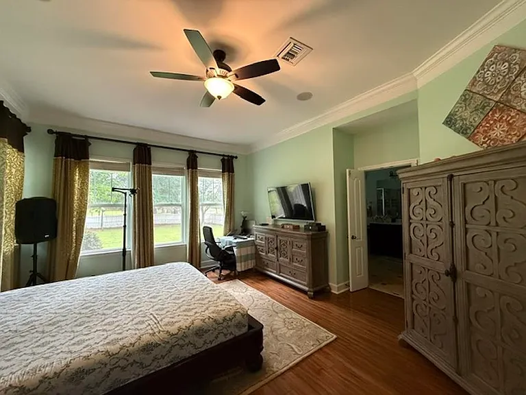 2401 Goldenrod Way — Photo 15