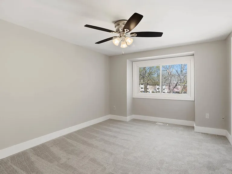Upper Primary w/ new carpet & trim package