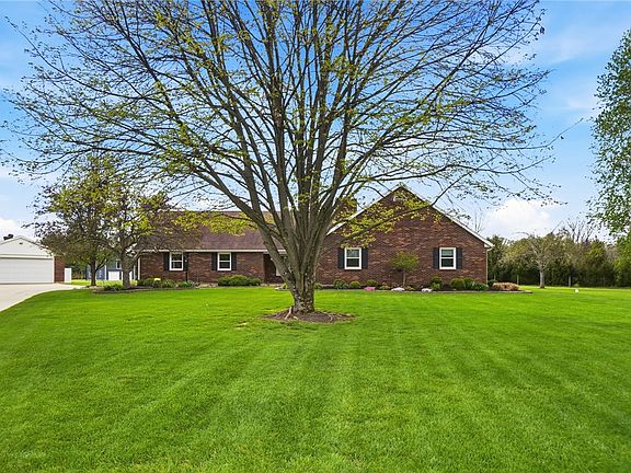 3rd image of 2473 Bryan Ct