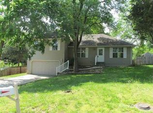 1104 E Lark St, Ozark, MO 65721