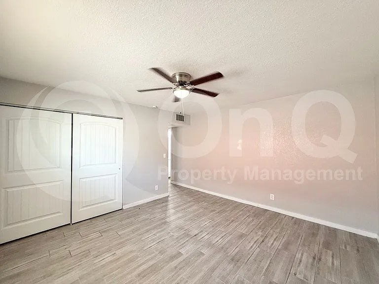 1718 W Auburn St — Photo 12