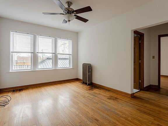 3rd image of 4440-4448 N Western Ave #4442-2B