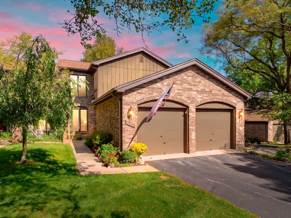 3645 Woodcliff Dr, Kalamazoo, MI 49008