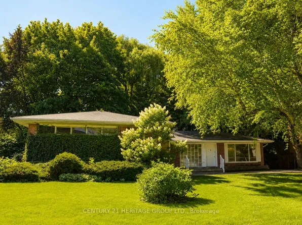 17 Hi Mount Dr, Toronto, ON
