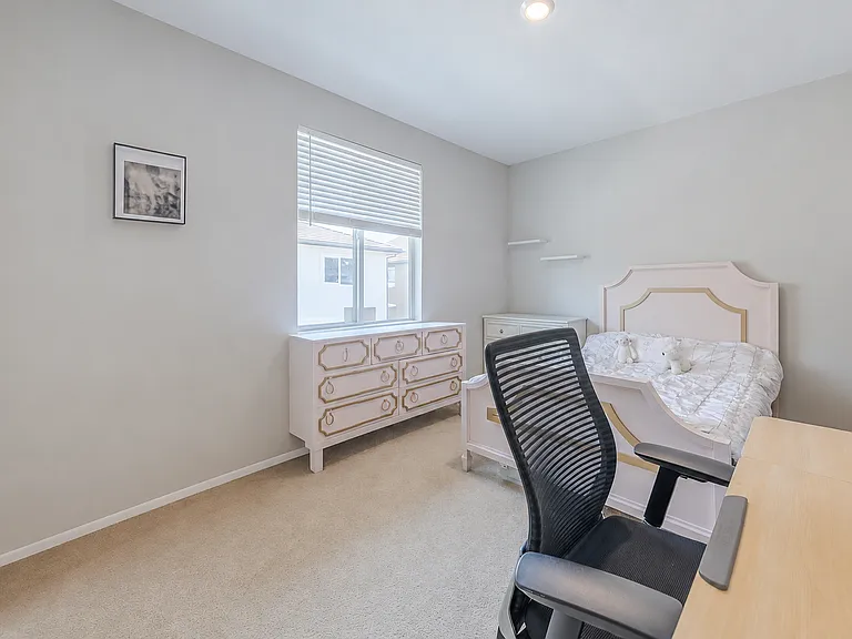 387 Sawbuck — Photo 14