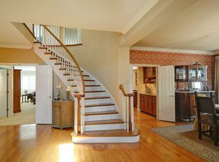 1383 Vancouver Ave, Burlingame, CA 94010