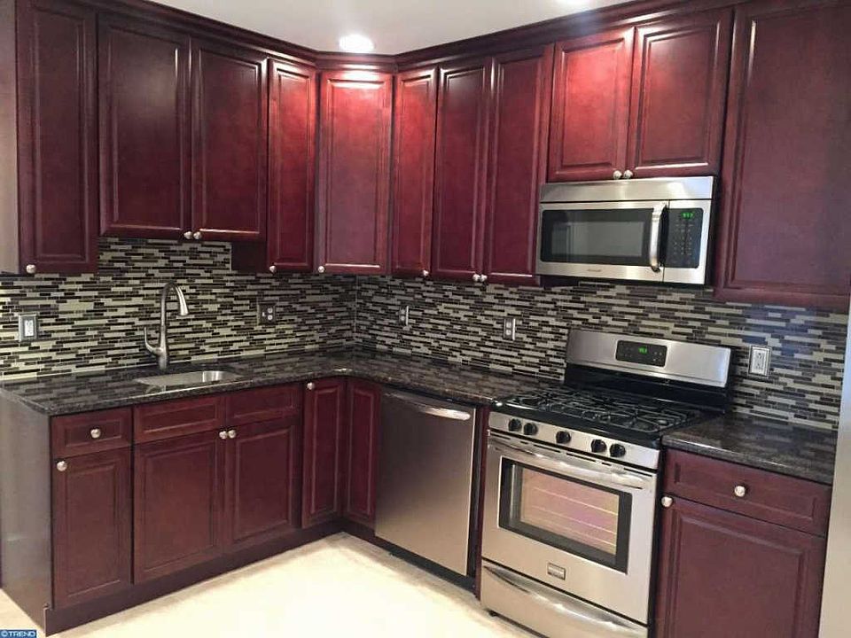 1st image of 317 Leverington Ave